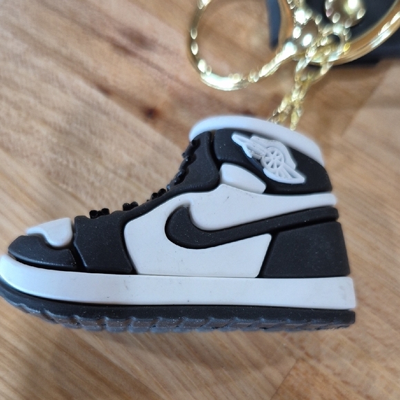 Nike Black and White Keychain / Bag Pendant - Picture 4 of 5